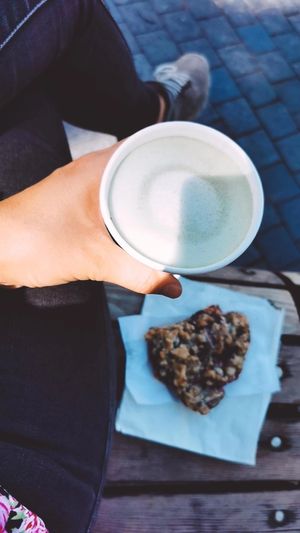 Oatmilk Matcha Latte & rasberry chocolate scone at Leaves House || in Montreal