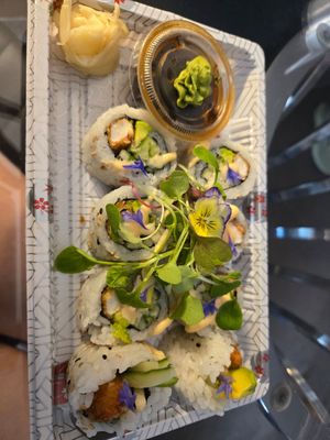 Sushi at Leaves House || in Montreal