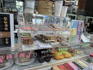 Desserts  at Leaves House || in Montreal