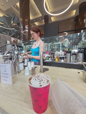 Mocca et scone at Leaves House || in Montreal