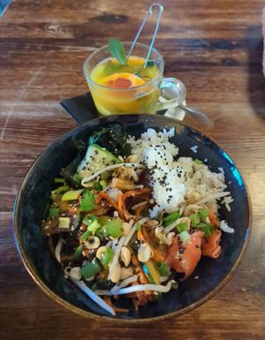 vegan chicken bowl #Veganuary at Bracka 20 in Warsaw