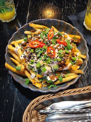 kimchi fries at Bracka 20 in Warsaw