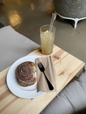 Homemade lemonade and cinnamon roll  at Schön Klar  in Mannheim