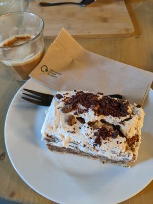 walnut coffe cake at Schön Klar  in Mannheim