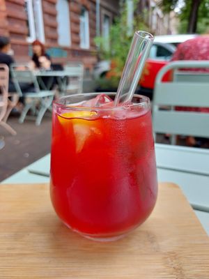 Homemade wildberry orange iced tea at Schön Klar  in Mannheim