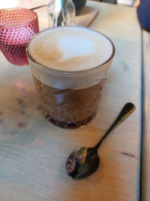Chocolate-flavoured latte at Schön Klar  in Mannheim