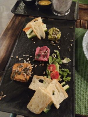 Trio of dips at Urban & Veggie in Dubrovnik