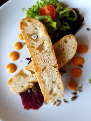 Beetroot carpaccio with focaccia at Urban & Veggie in Dubrovnik