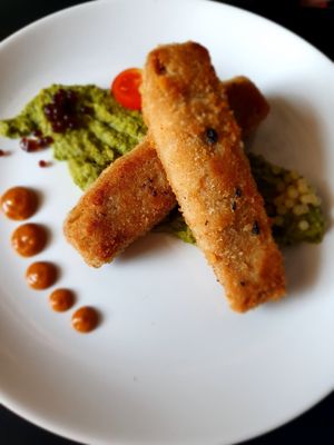 "what's seitan" with pea purée at Urban & Veggie in Dubrovnik