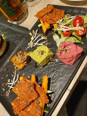 Dips tris at Urban & Veggie in Dubrovnik