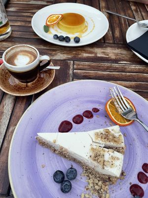 Rozata (top) and Lemon tart (bottom)  at Urban & Veggie in Dubrovnik