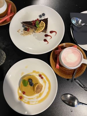 Ragusa Rozata and raw chocolate cake  at Urban & Veggie in Dubrovnik