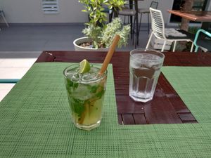 Drinks with bamboo straws at Urban & Veggie in Dubrovnik