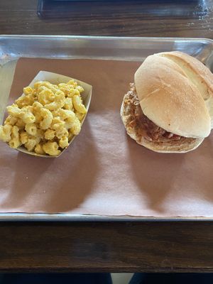 Mac&CashewCheese and BBQ Jackfruit Sandwich at Smokee Mo's St Louis BBQ in St Louis