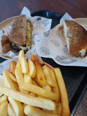 Shared vegan bagel burger and chips with v aioli at Balls and Bangles in Queenstown