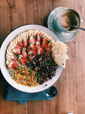 Spirulina Smoothie Bowl at Muse Cafe & Art in Ubud