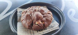 Peanut chco cookie at Not Dog in Nice