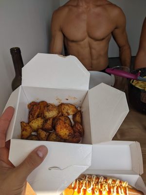 Pommes de Terre (4€) by itself or as part of a menu (16,50€) with a hot dog or burger and a drink - 3/5. at Not Dog in Nice