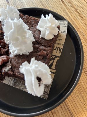 Brownie  at Not Dog in Nice