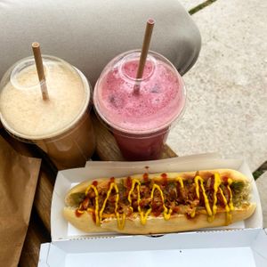 Guac hot dog (smoothies from somewhere else) at Not Dog in Nice
