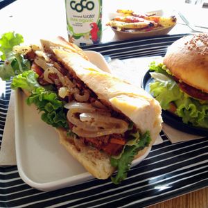 Jack fruit sandwich at Not Dog in Nice