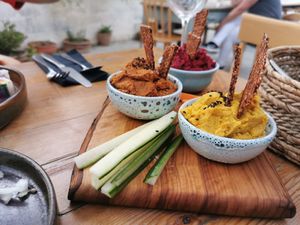 Homemade Hummus at Green Kukunari in Crete