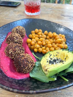 Falafel bowl at Green Kukunari in Crete