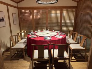 Seating   at Qīng Chún 庆春食堂 - Qingchun E Rd in Hangzhou