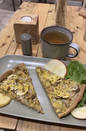 Vegan Tartines  at Menthe Chocolat in Toulon