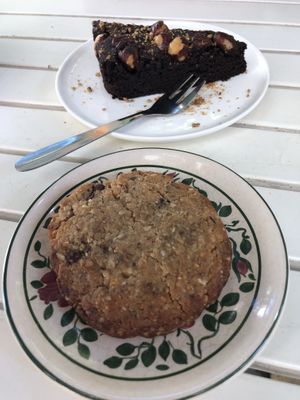 Brownie and peanut butter cookie  at Menthe Chocolat in Toulon