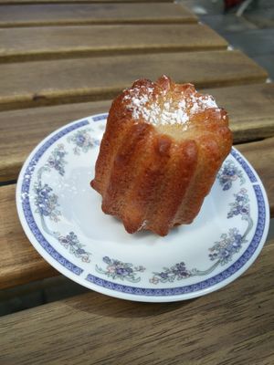 Cannelé at Menthe Chocolat in Toulon