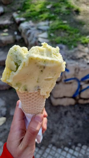 Helado de kiwi, estuvo muy bueno 👌 at La Gelateria del Barri in Santiago