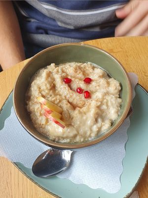 Porridge at JOE teecafe in Perchtoldsdorf