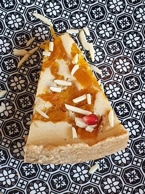 Mango-Topfen-Kuchen at JOE teecafe in Perchtoldsdorf