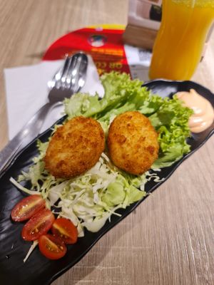 Takakura Organic Potato Korokke ~ 10/11/22 at Greendot 绿一点 - Bishan in Central Singapore