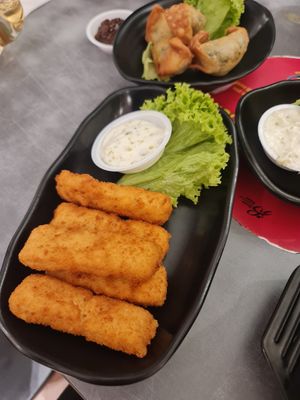 Fish Fingers ~ 15/12/22 at Greendot 绿一点 - Bishan in Central Singapore