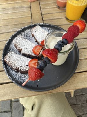 Bananenbrot mit Joghurt  at Nana in Heidelberg