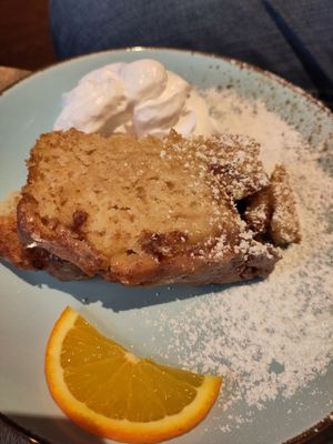 CinnamonRoll Cake at Nana in Heidelberg