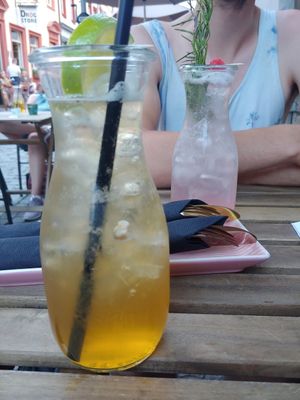 Iced tea and homemade raspberry lemonade at Nana in Heidelberg
