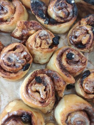 Fresh vegan cinnamon rolls at Casa Arts in Malaga