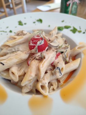 Creamed pasta with vegetables at Lupo D'Argento in Zabljak
