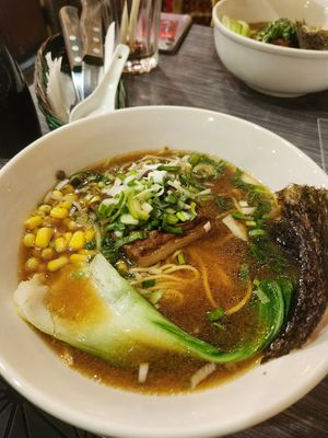 Ramen vegano con tofu estofado at Hocha in Santiago