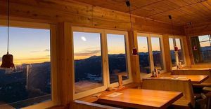 Indoor seating at Speiereck-Hütte in Salzburg