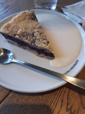 warm blueberrypie with soya-vanilla sauce at Espresso House in Lulea