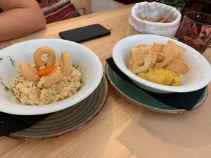 Ensaladilla & hummus  at Teff Vegetariano in Elche