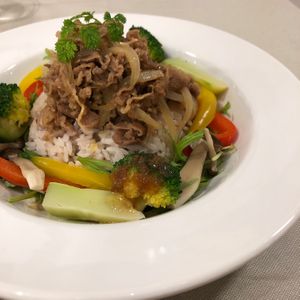 Vegetable meet donburi at 3 te Cafe in Osaka