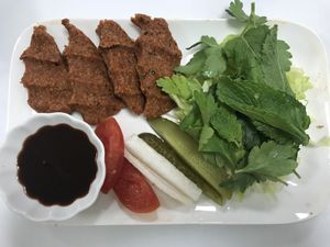 Cigköfte Salat at Veganland in Neuss