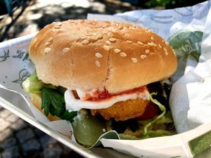 Nugget Burger at Veganland in Neuss