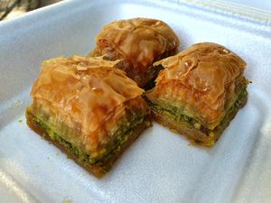 Baklava (vegan) - sweet and nutty 😋 at Veganland in Neuss