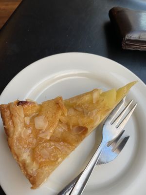 Apfelkuchen at M Kaffee in Bielefeld